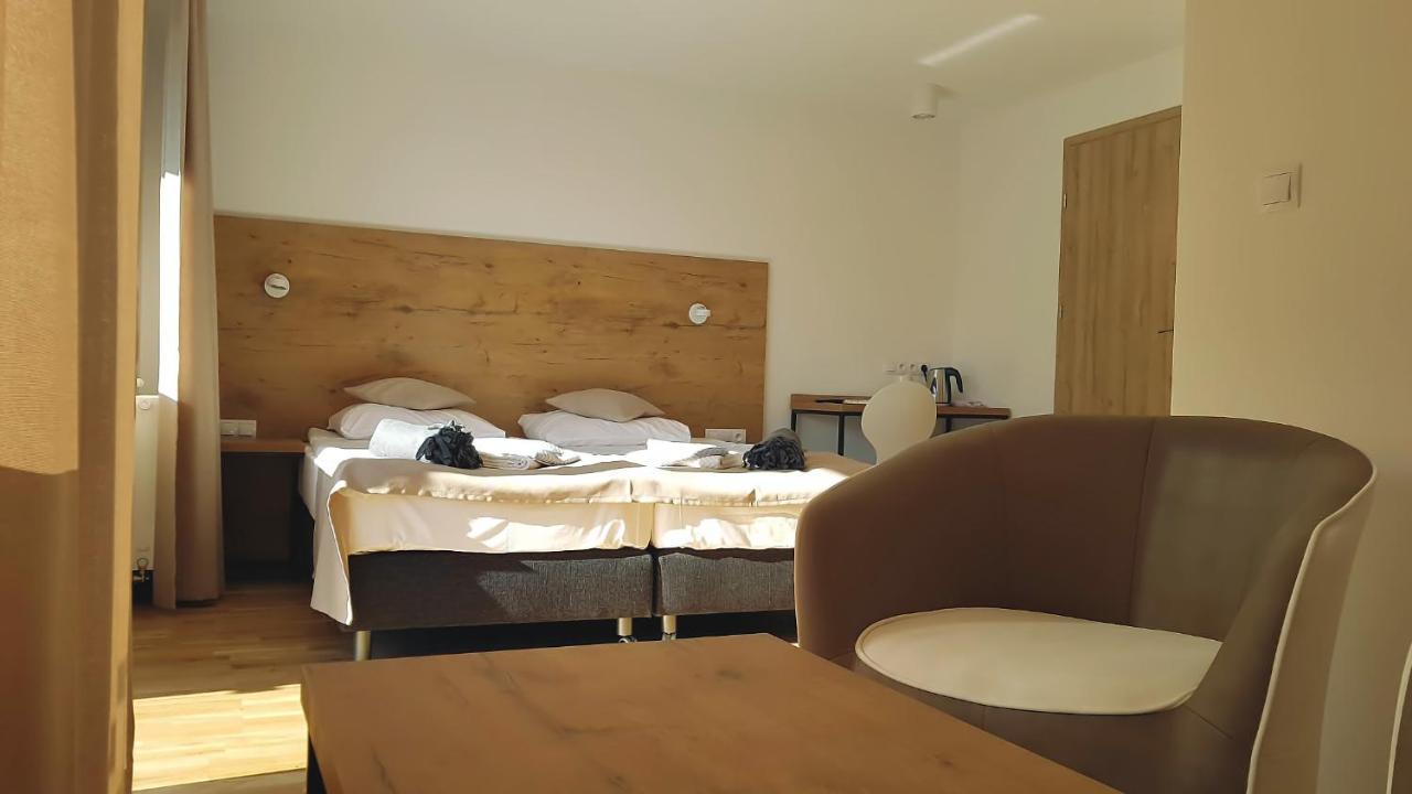 Wodnik Uslugi Hotelarskie, Apartamenty Rowy  Extérieur photo